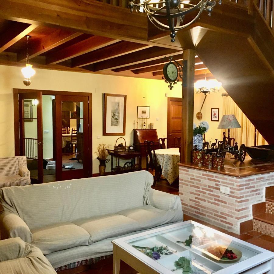 Casa Roble Pensionat Almenara de Tormes Exteriör bild
