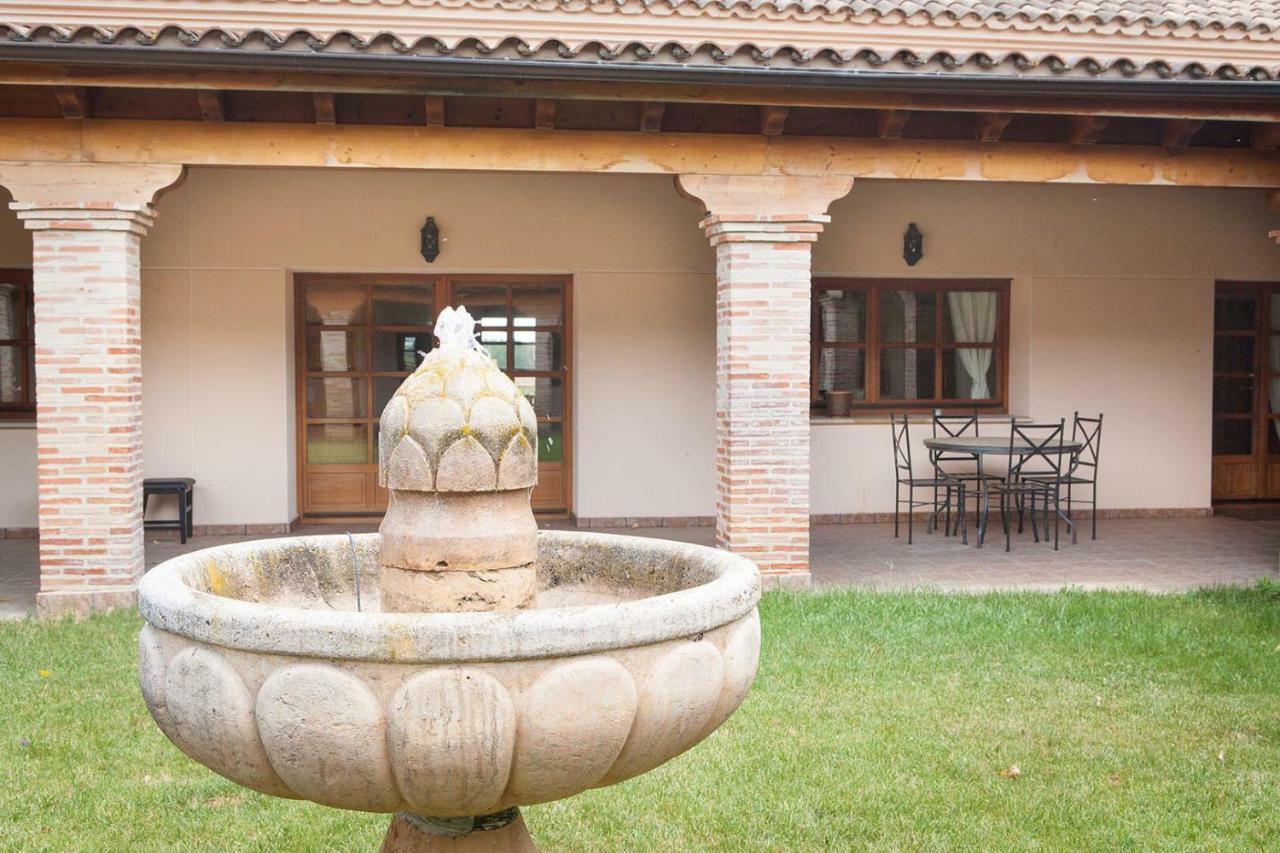 Casa Roble Pensionat Almenara de Tormes Exteriör bild