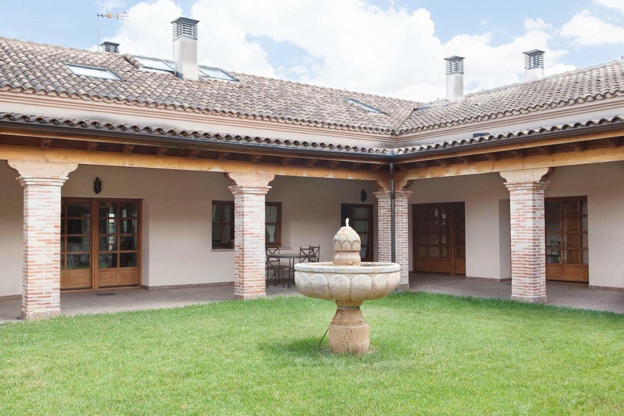 Casa Roble Pensionat Almenara de Tormes Exteriör bild